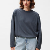 Tuck in long sleeve
