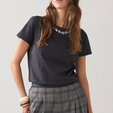 T-shirt met necklace detail