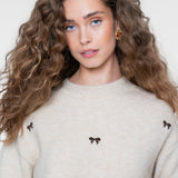 Pullover embro bowtie