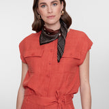 Blouse with pockets