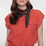 Blouse with pockets
