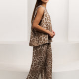 Sleeveless top with print