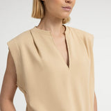Sleeveless sweatshirt