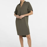 V-hals jurk met plooidetail