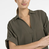 V-hals jurk met plooidetail